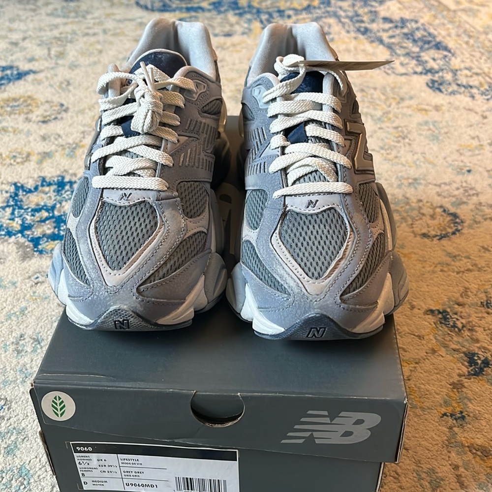 New Balance 9060 NIB Moon Daze Limited Edition Color